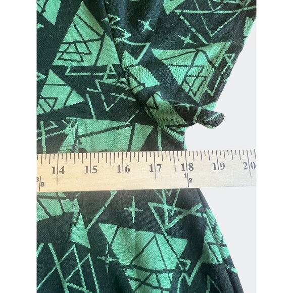 Lularoe Carly Geometric Print Green & Black Short Sleeve Dress Small - Picture 13 of 14